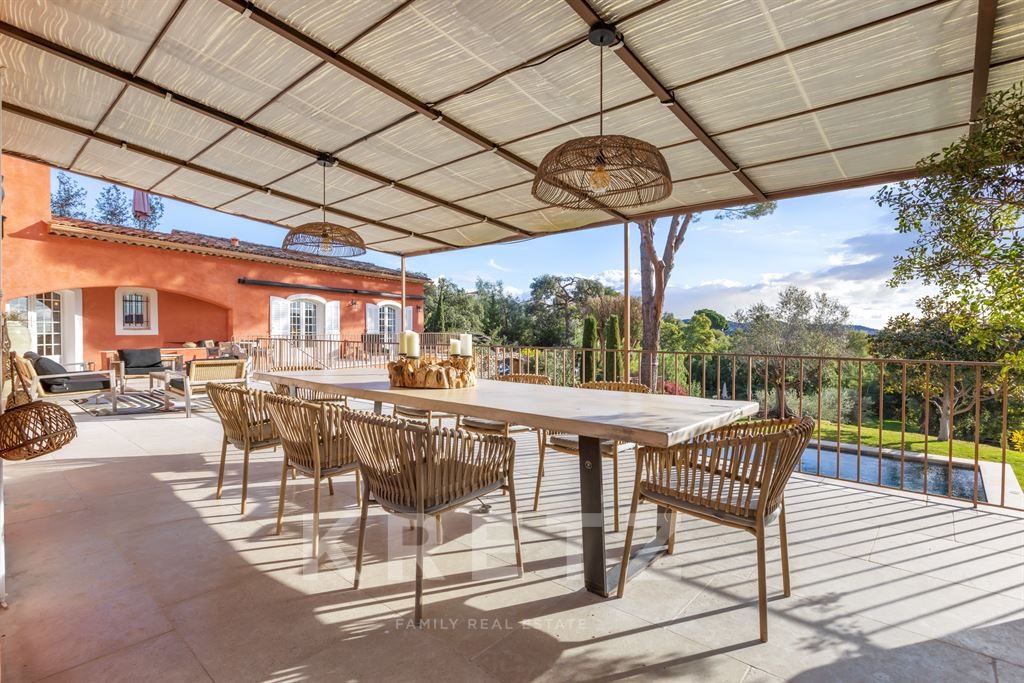 Maison à vendre, 328m², La Roquette-sur-Siagne