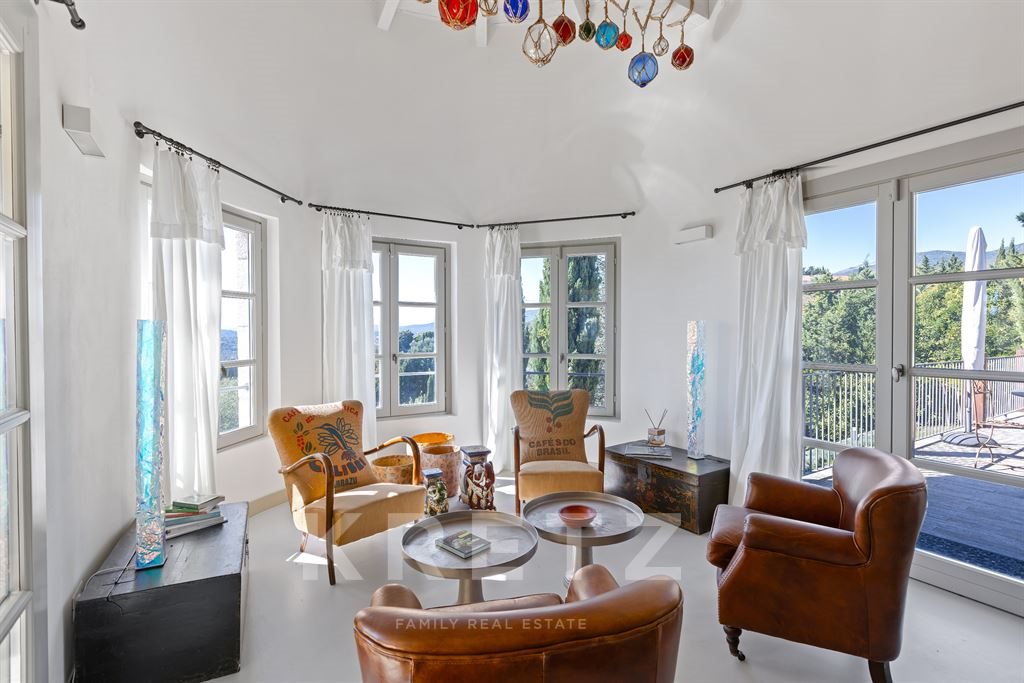 Maison à vendre, 389m², Grasse