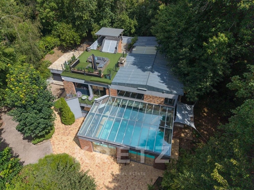 Maison 9 pièces 244 m² · à Jouy-en-Josas · 244 m² · 1 350 000 €