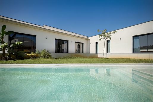Maison 5 pièces 168 m² · à L'Isle-sur-la-Sorgue · 168 m² · 860 000 €