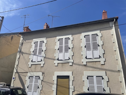 Maison 7 pièces 92 m² · à Montluçon · 92 m² · 80 000 €