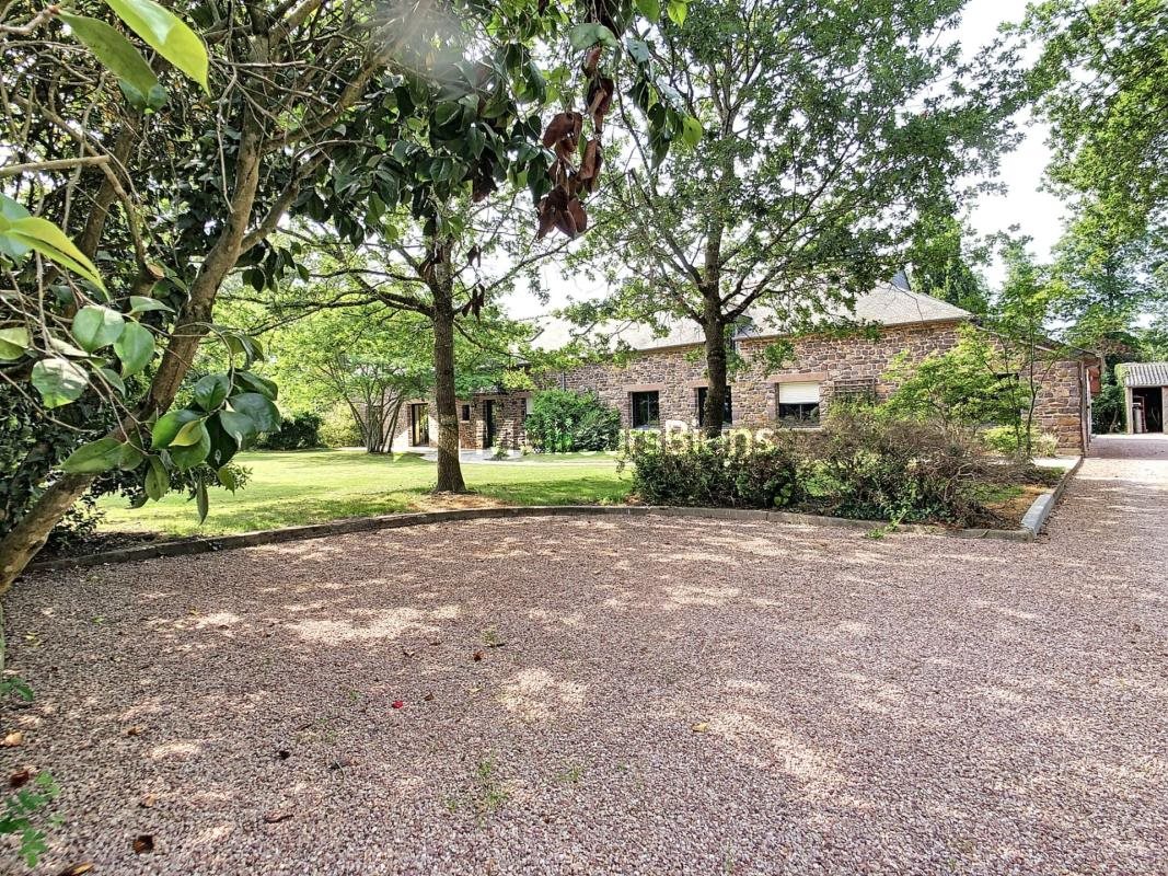 Maison à vendre, 395m², Bréal-sous-Montfort