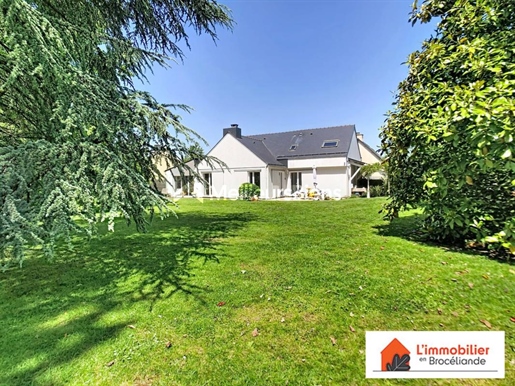 Maison 6 pièces 166 m² · à Plélan-le-Grand · 166 m² · 325 000 €