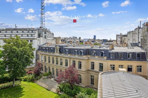 Appartement 2 pièces 56 m² · à Paris 8ème · 56 m² · 995 000 €