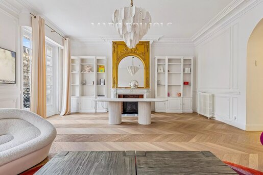 Appartement 6 pièces 200 m² · à Paris 16ème · 200 m² · 2 490 000 €