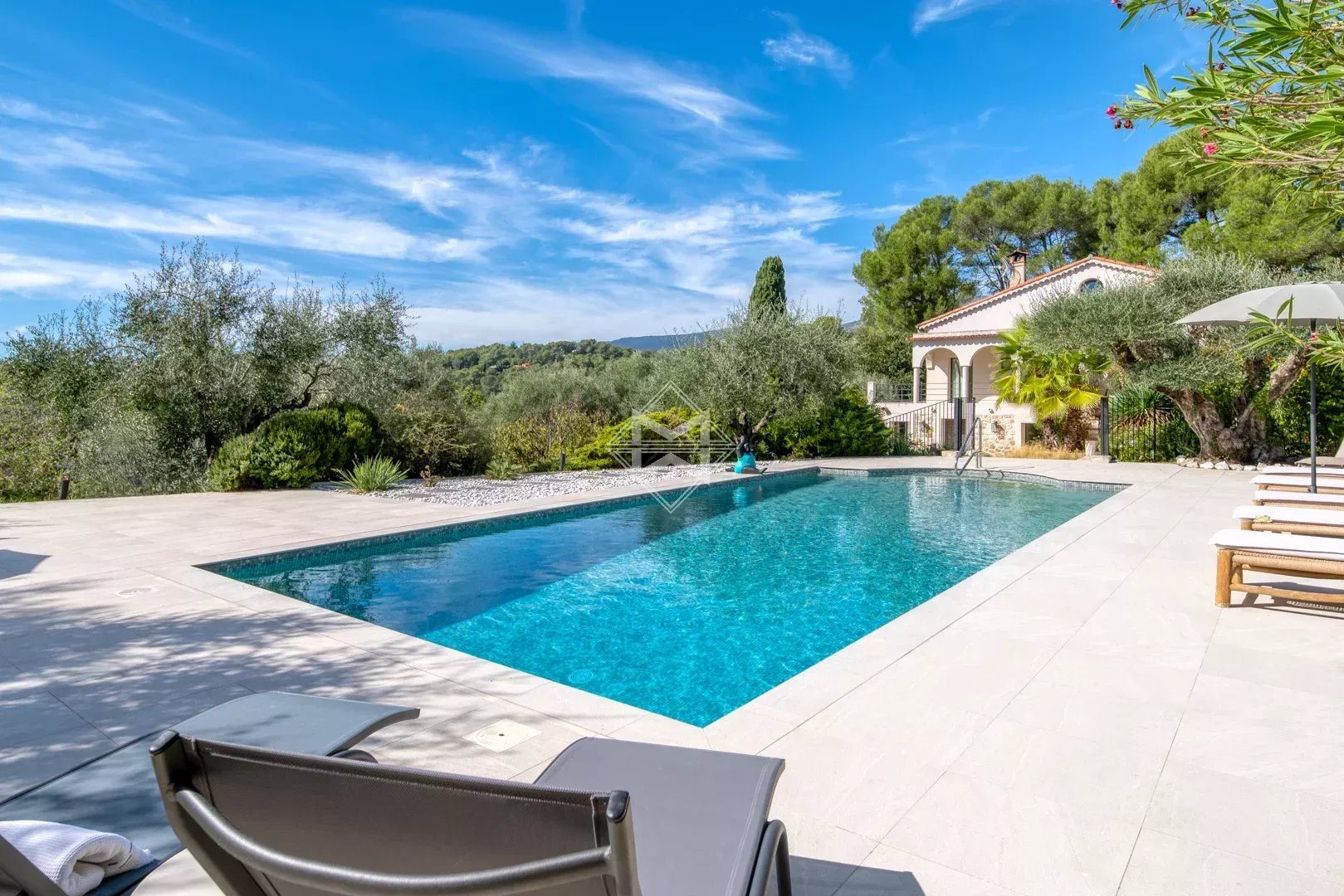 Maison à vendre, 407m², Roquefort-les-Pins