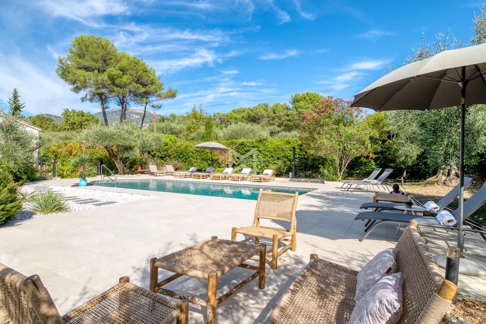 Maison à vendre, 407m², Roquefort-les-Pins