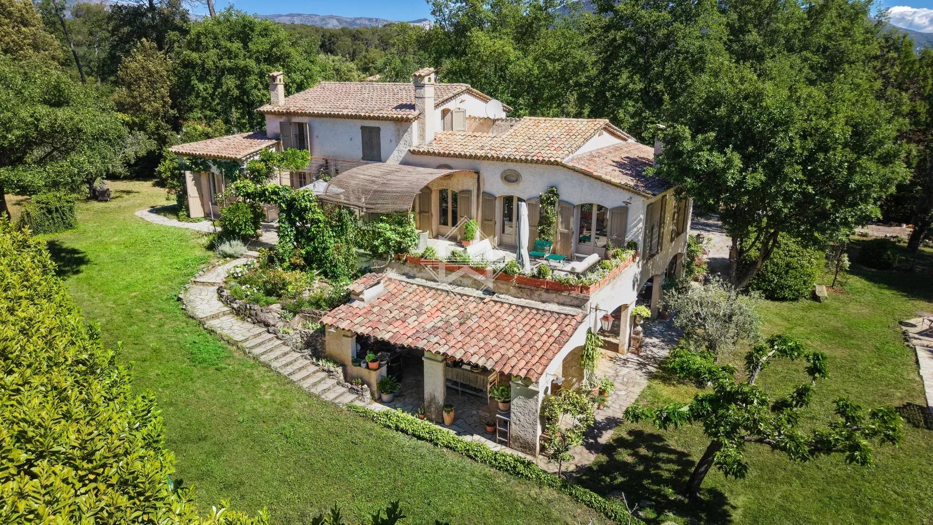 Maison à vendre, 300m², Valbonne
