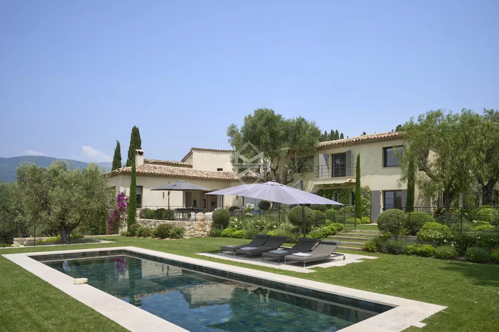 Maison à vendre, 402m², Grasse
