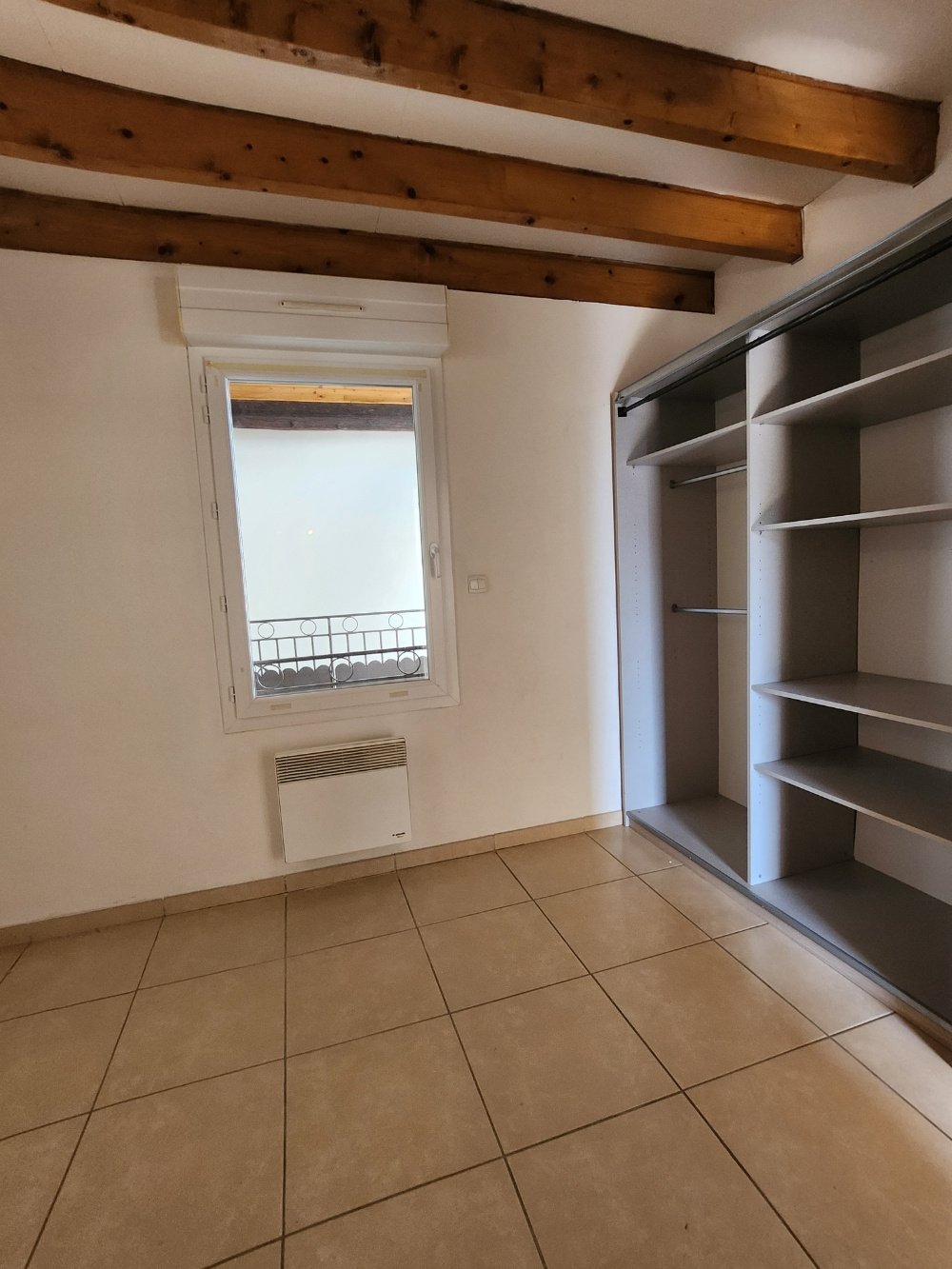 Appartement à louer, 47m², Roujan