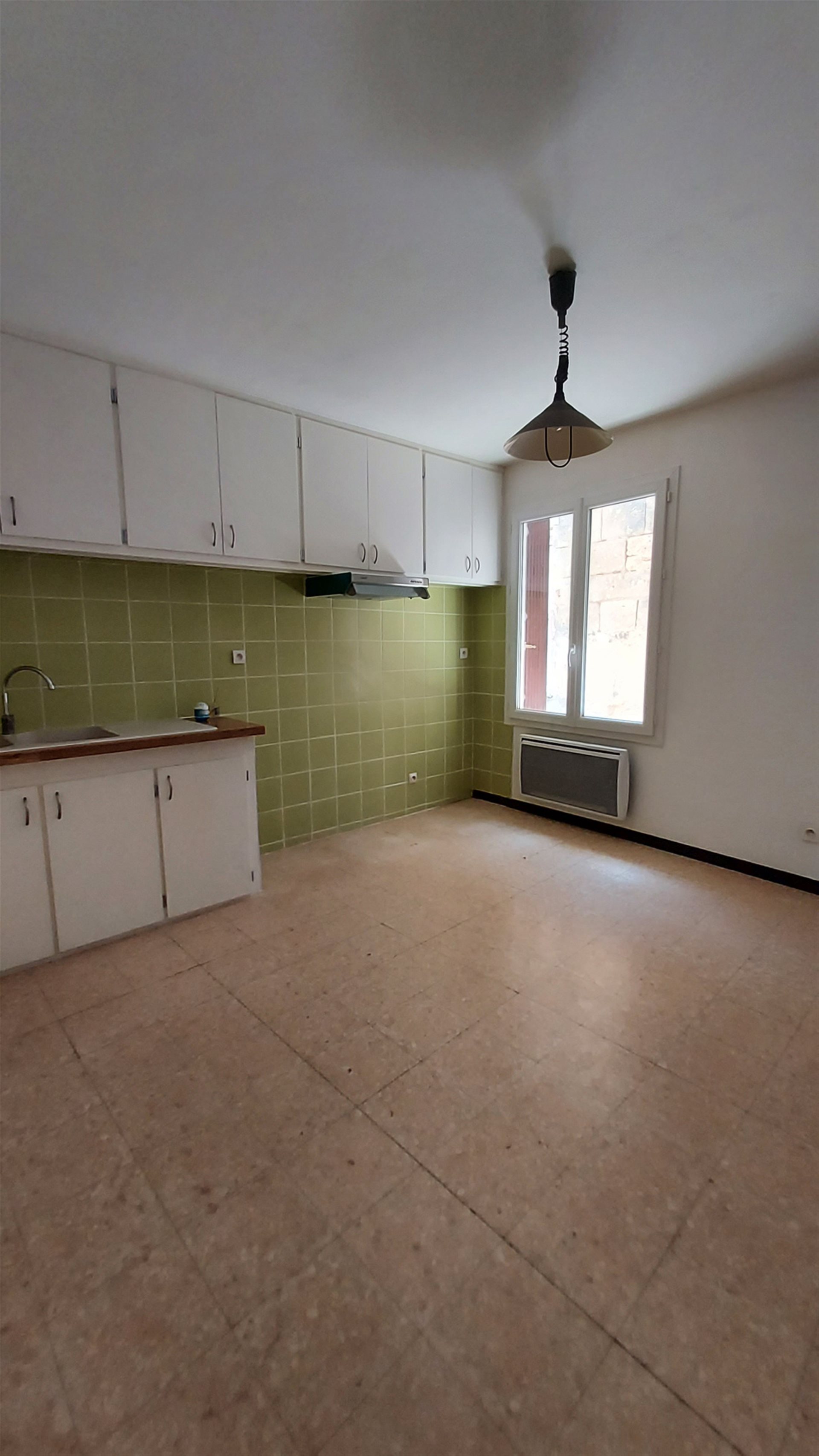 Maison à louer, 78m², Montagnac