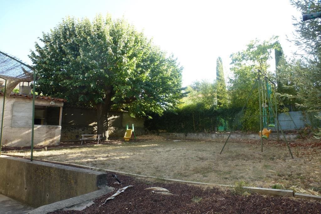 Maison à louer, 107m², Roujan