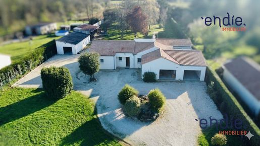 Maison 5 pièces 154 m² · à Quinçay · 154 m² · 299 000 €
