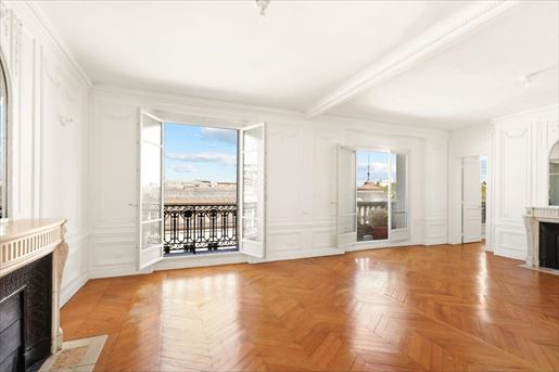 Appartement 6 pièces 210 m² · à Paris · 210 m² · 5 900 000 €