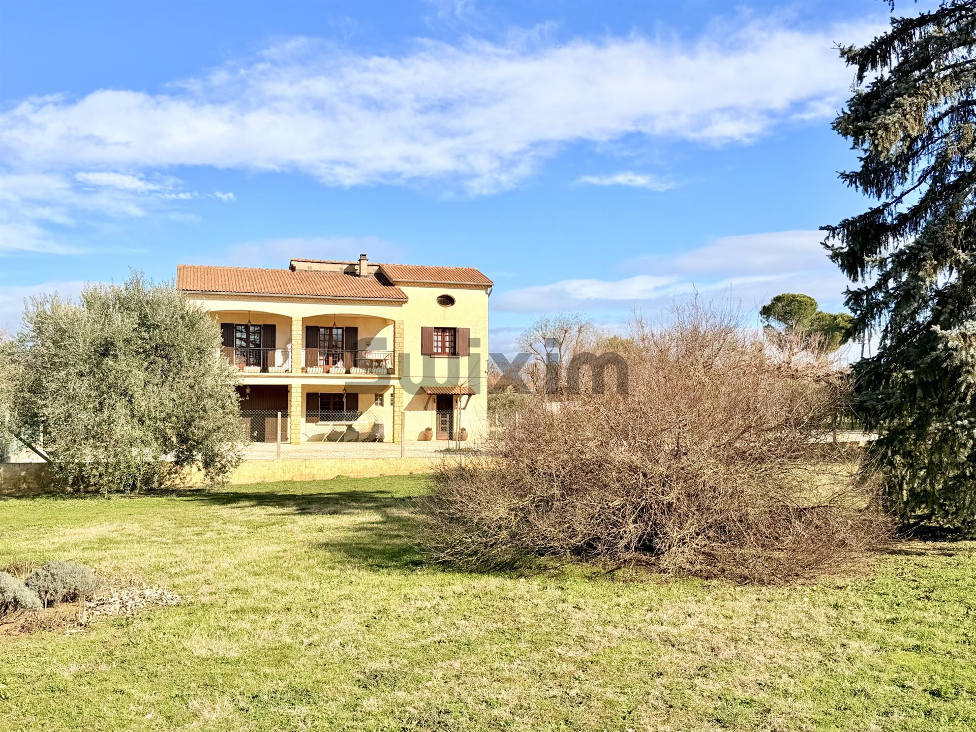 Maison à vendre, 270m², Uzès