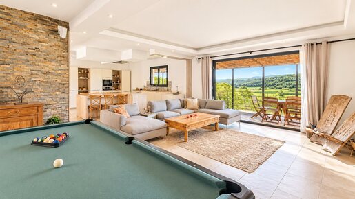 Maison 8 pièces 244 m² · à Goudargues · 244 m² · 849 000 €