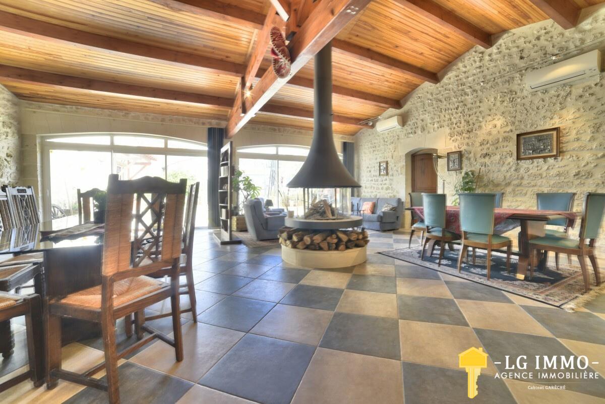 Maison à vendre, 350m², Lorignac