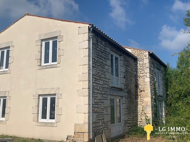 Maison à vendre, 1093m², Saint-Ciers-du-Taillon