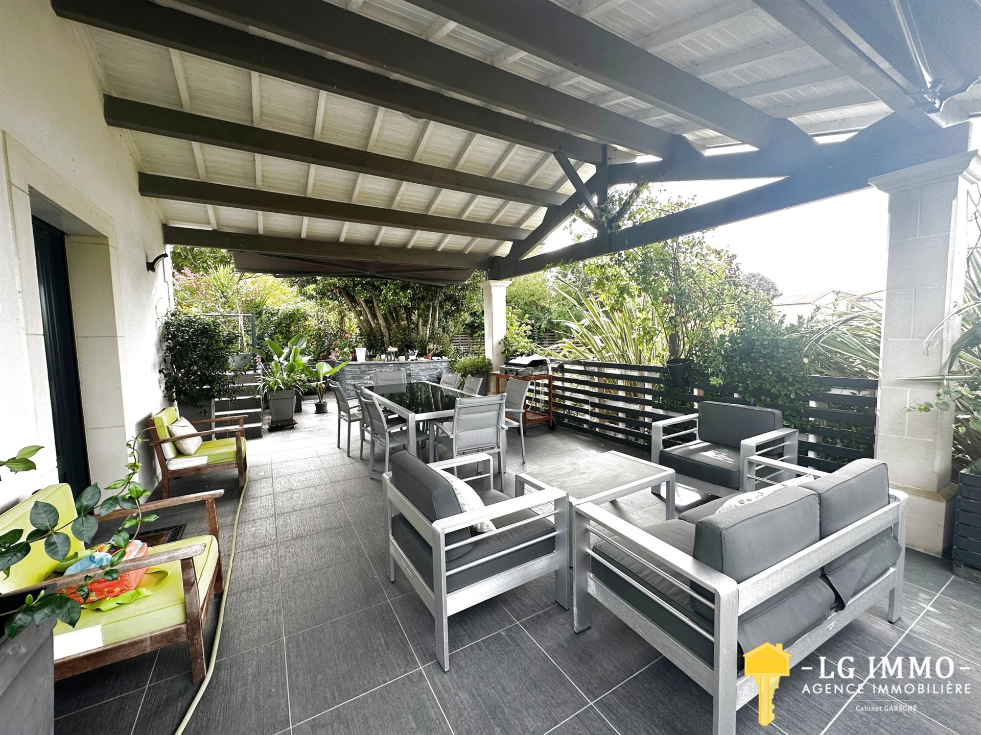 Maison à vendre, 390m², Arces
