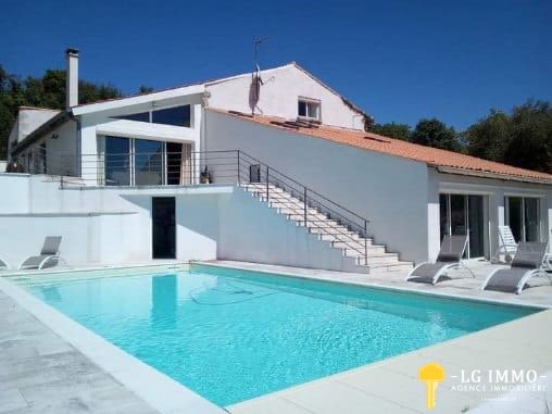 Maison à vendre, 311m², Saint-Dizant-du-Gua