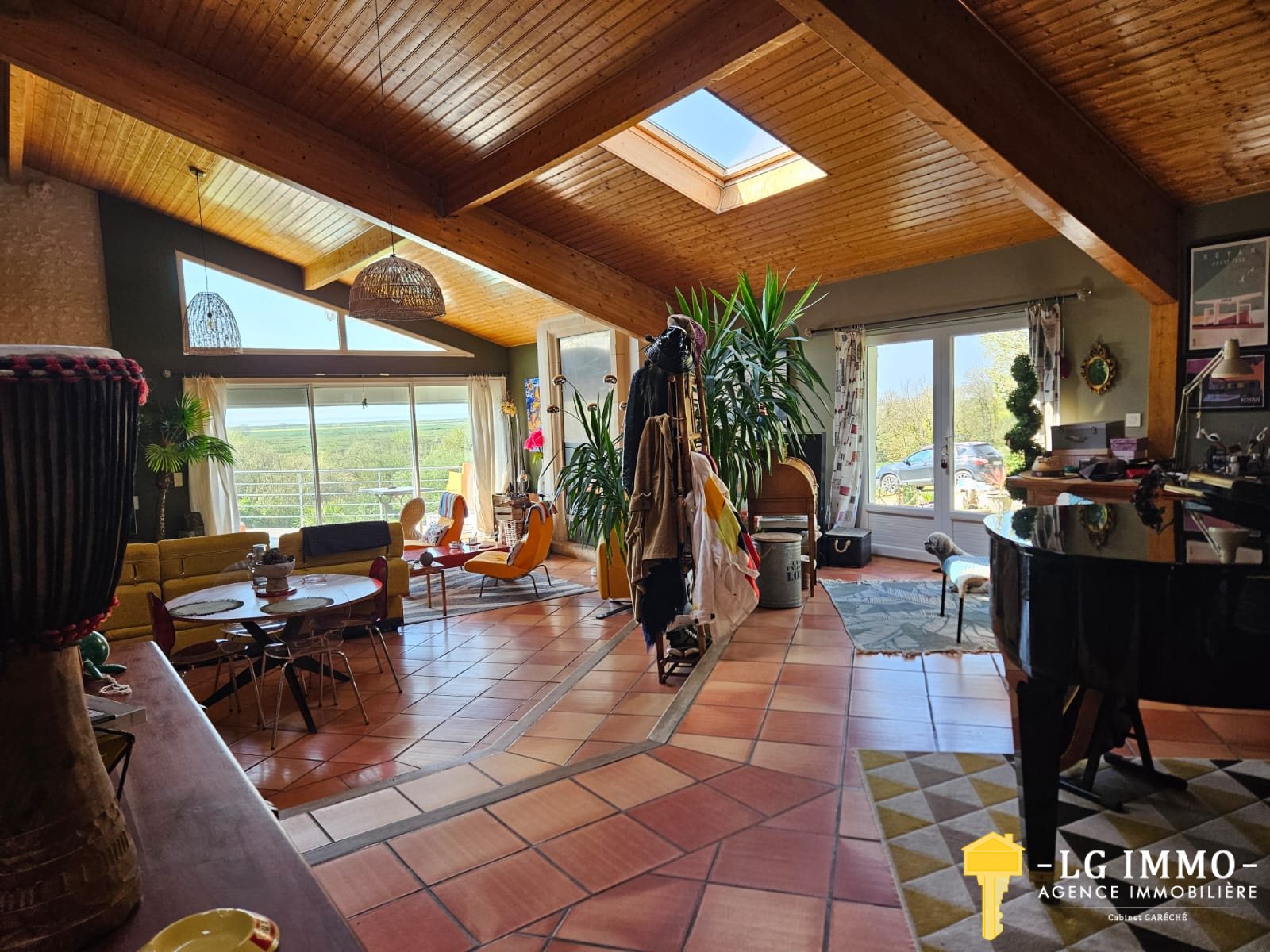 Maison à vendre, 311m², Saint-Dizant-du-Gua
