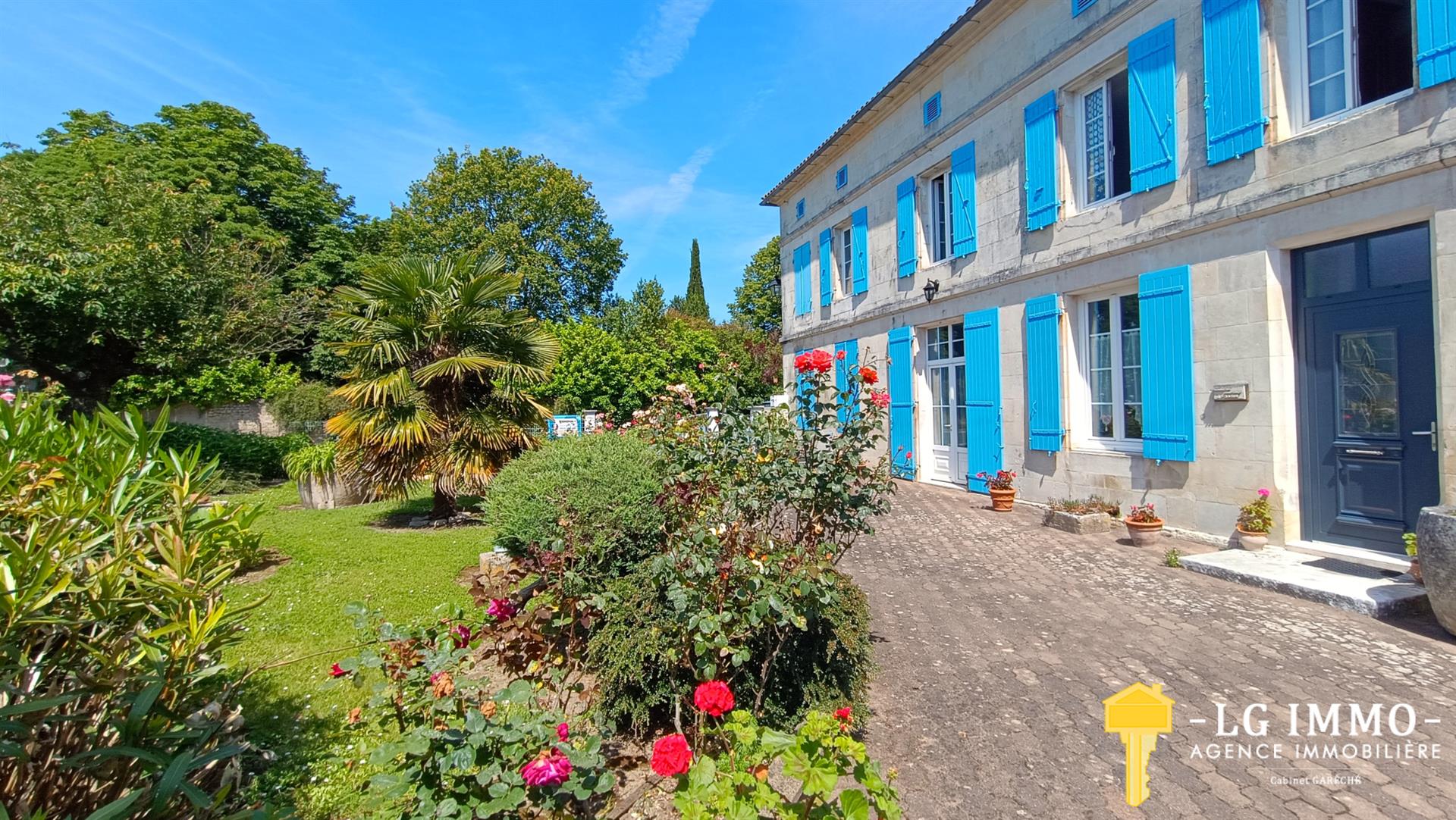 Maison à vendre, 260m², Saint-Genis-de-Saintonge
