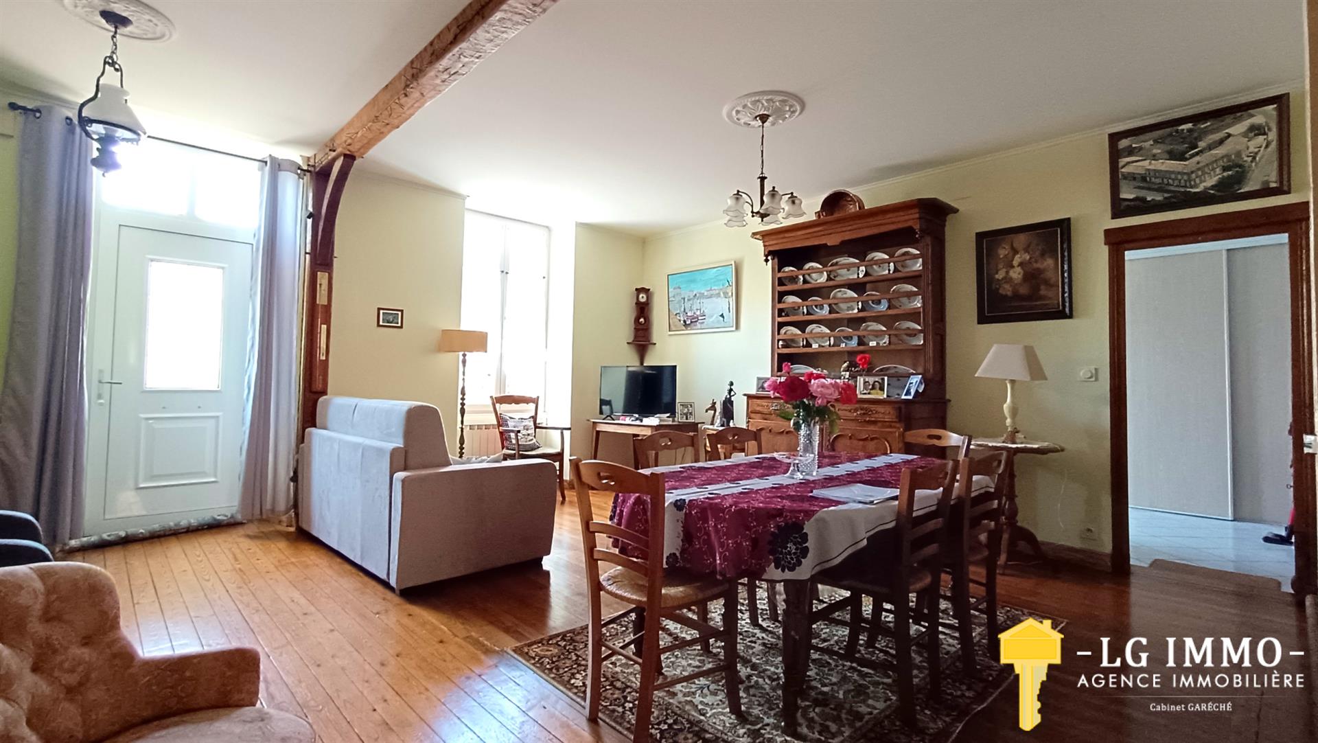 Maison à vendre, 260m², Saint-Genis-de-Saintonge
