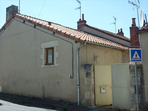 Maison 2 pièces 50 m² · à Montmorillon · 50 m² · 54 750 €
