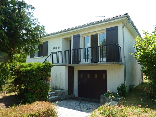 Maison 3 pièces 99 m² · à Montmorillon · 99 m² · 128 500 €