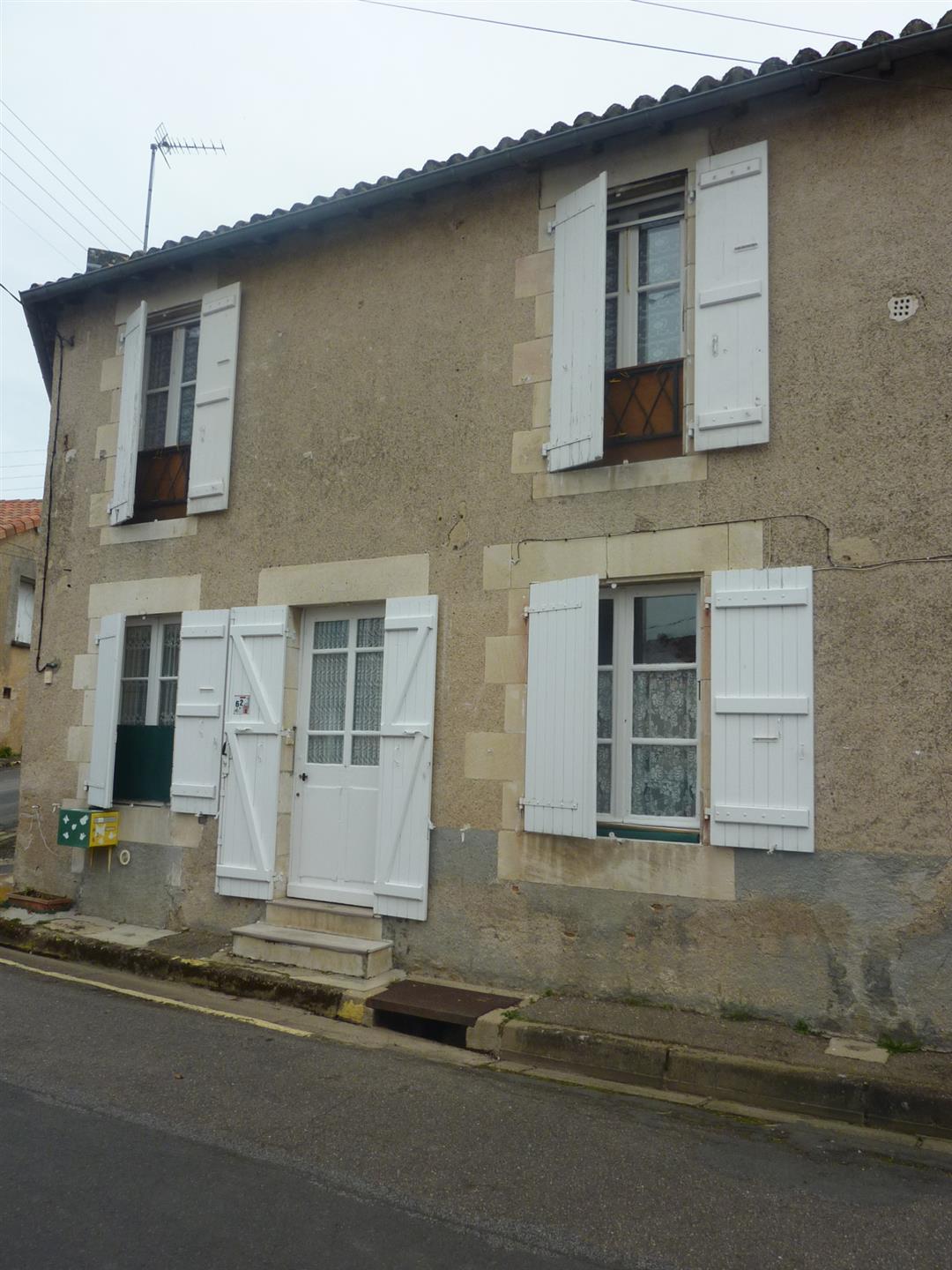 Maison à vendre, 94m², Montmorillon
