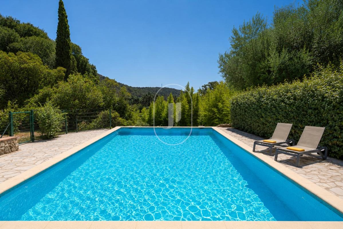 Maison à vendre, 332m², Grimaud