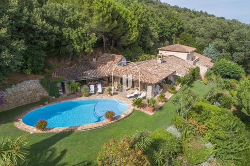 Maison 7 pièces 245 m² · à La Garde-Freinet · 245 m² · 1 800 000 €
