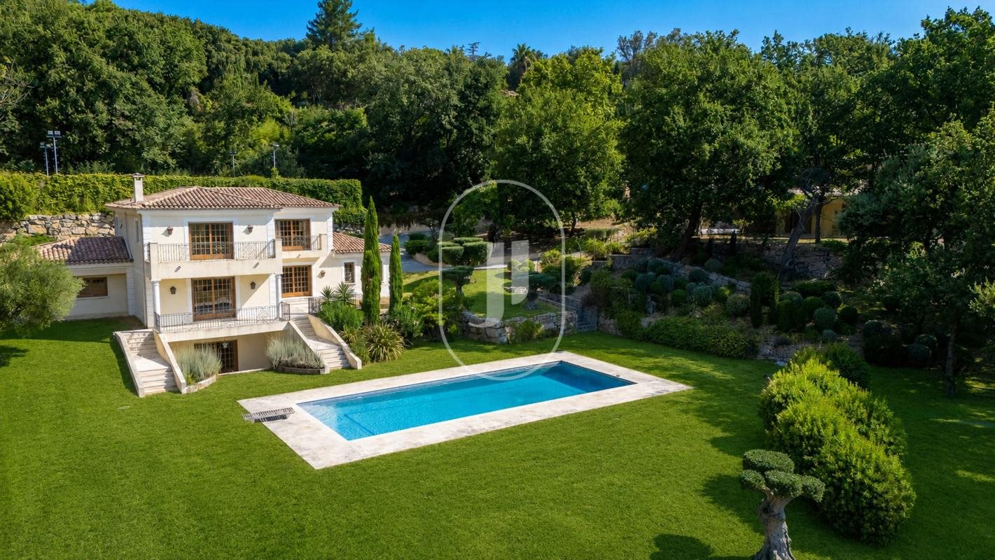 Maison à vendre, 765m², La Garde-Freinet