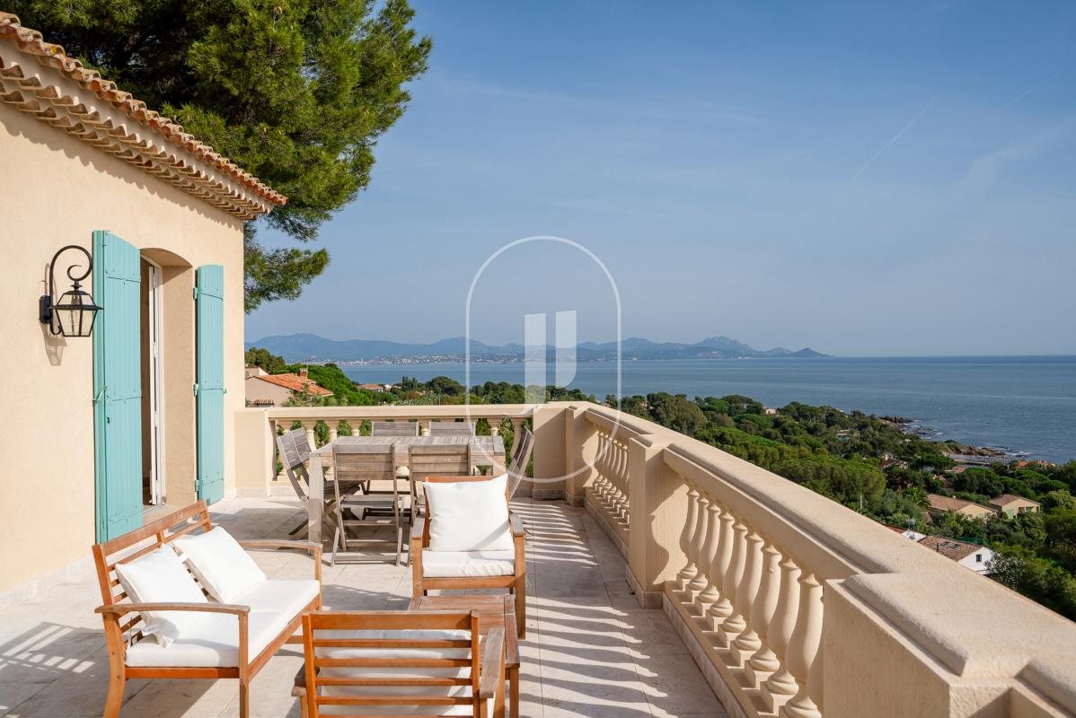 Maison à vendre, 320m², Roquebrune-sur-Argens