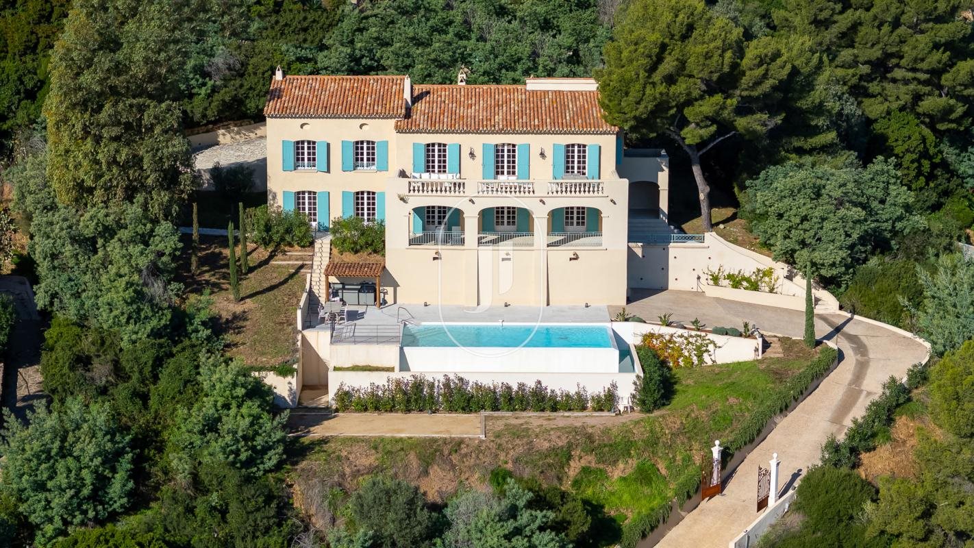 Maison à vendre, 320m², Roquebrune-sur-Argens