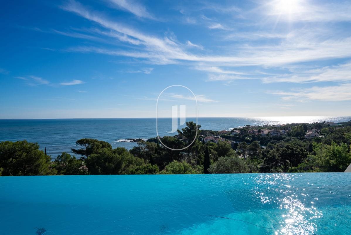 Maison à vendre, 320m², Roquebrune-sur-Argens