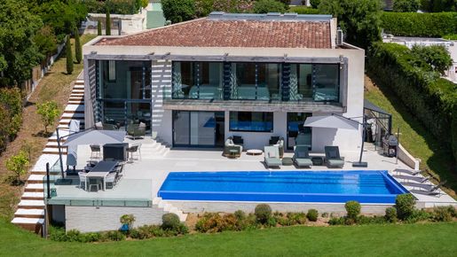 Maison 6 pièces 173 m² · à Roquebrune-sur-Argens · 173 m² · 3 200 000 €