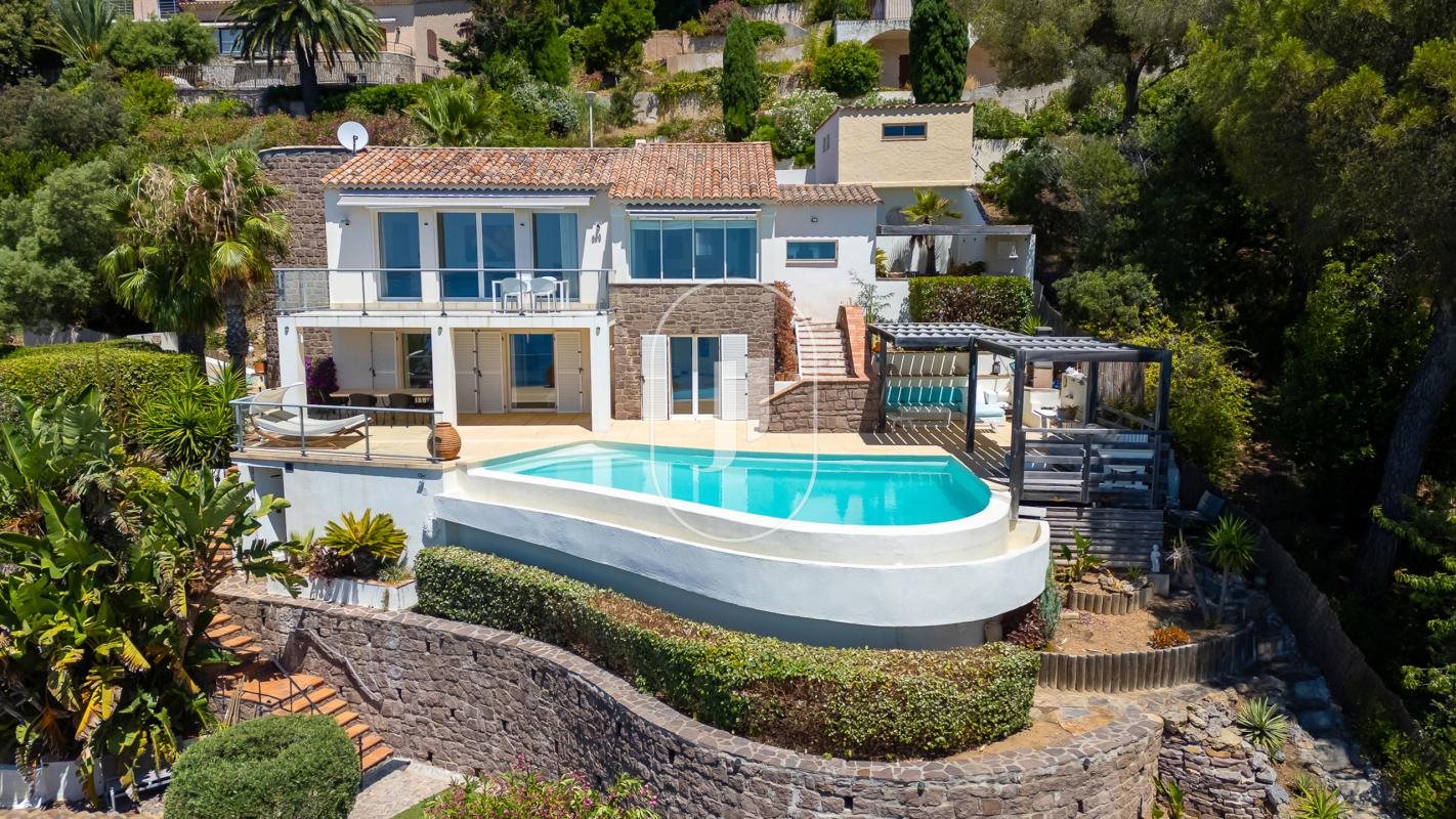 Maison à vendre, 150m², Roquebrune-sur-Argens