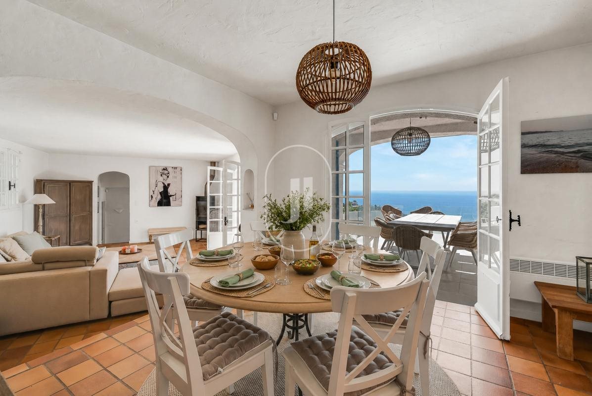 Maison à vendre, 153m², Roquebrune-sur-Argens