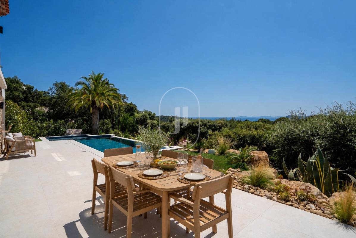 Maison à vendre, 256m², La Croix-Valmer