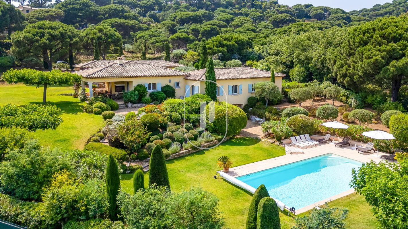 Maison à vendre, 300m², La Croix-Valmer