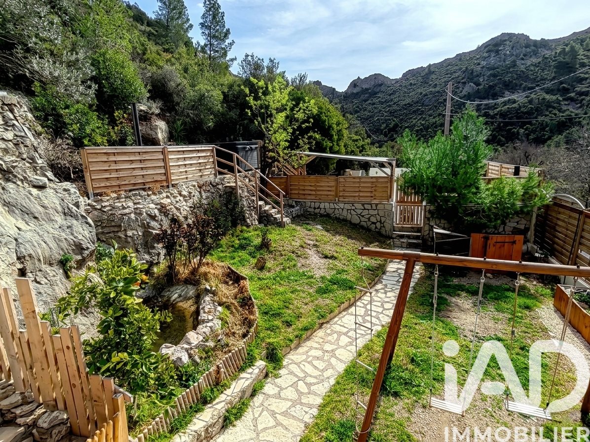Maison à vendre, 242m², Fontjoncouse