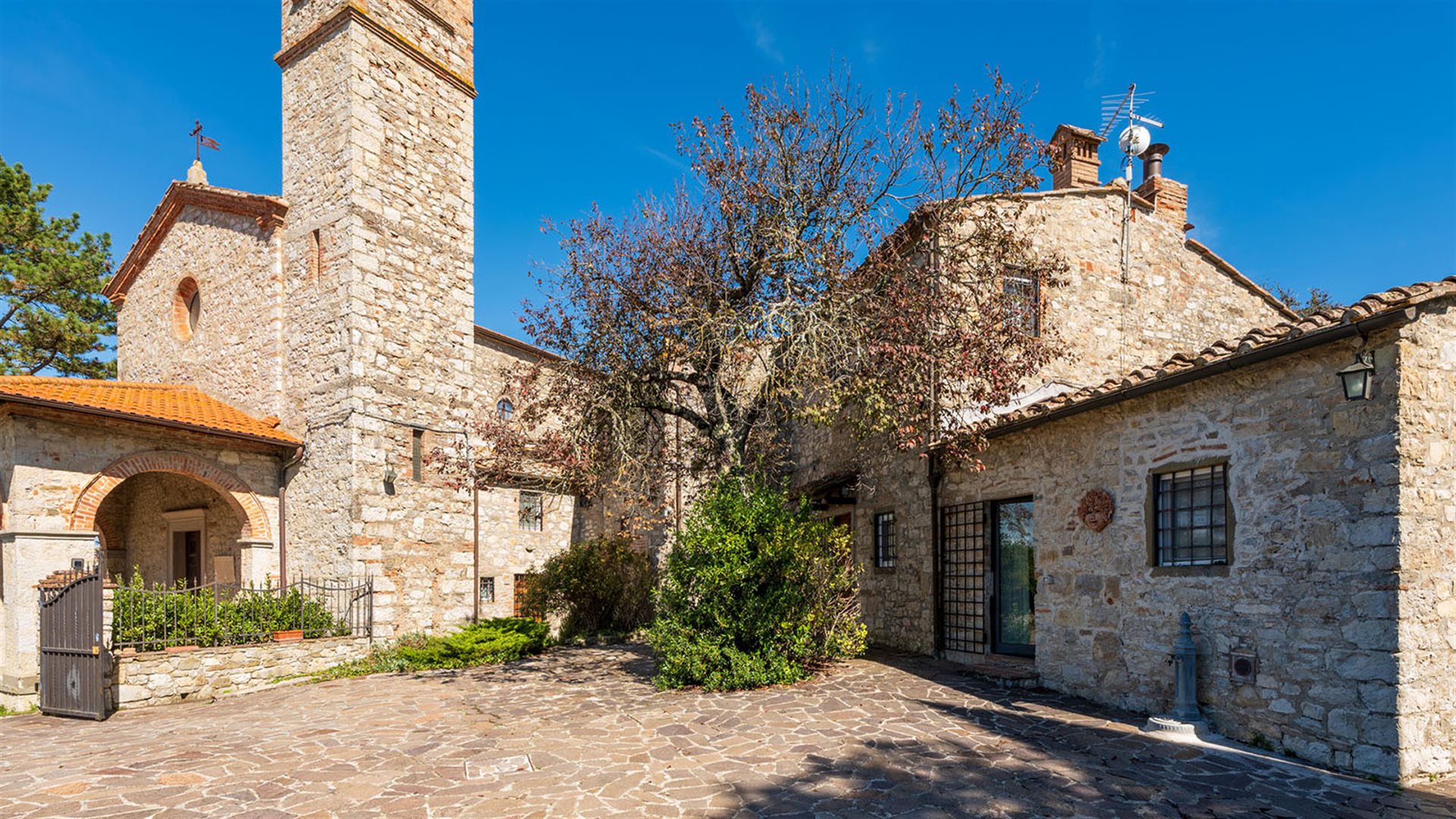 Additional image 3 of Castellina in Chianti (Siena)