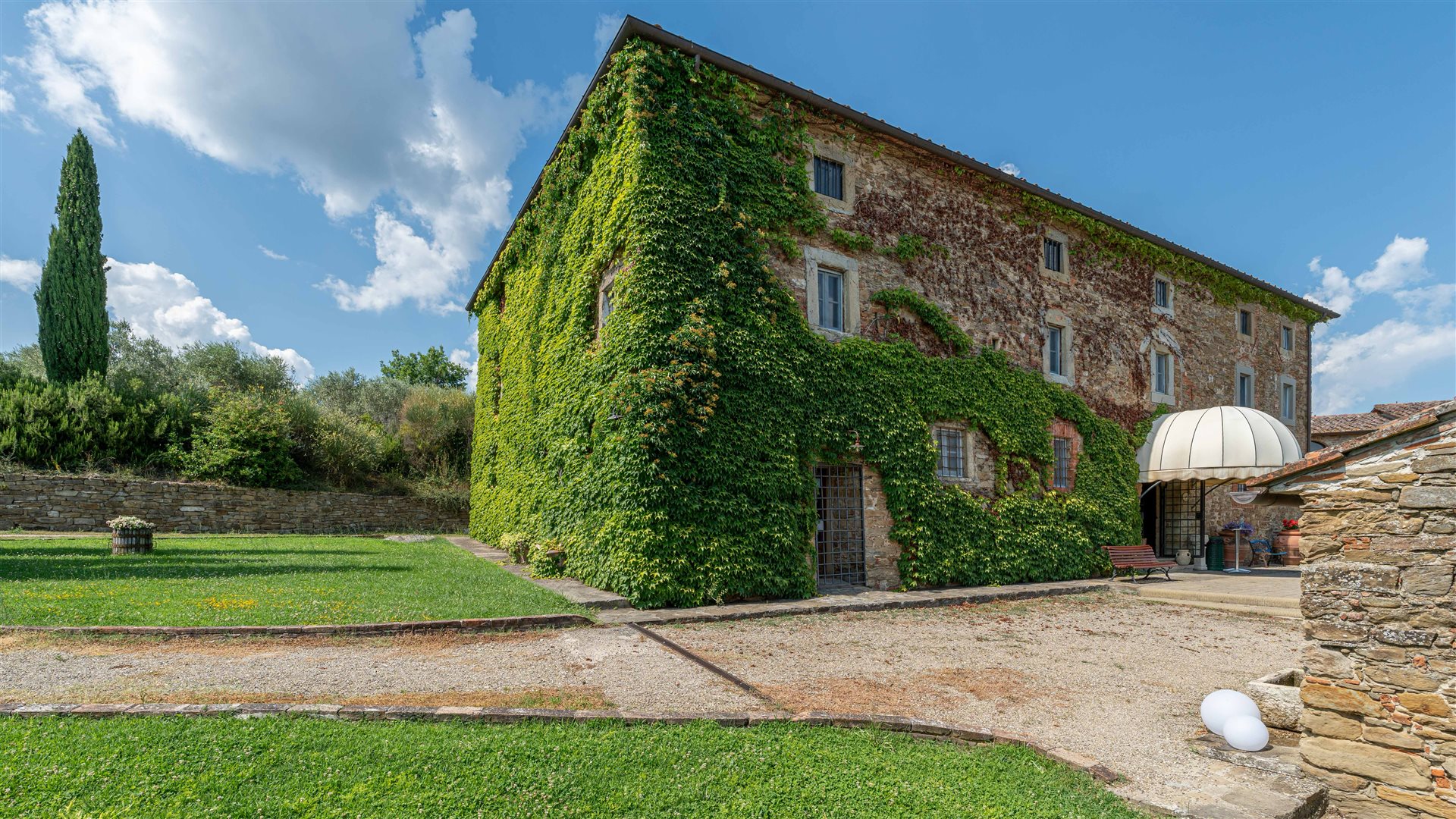 Arezzo photo 3