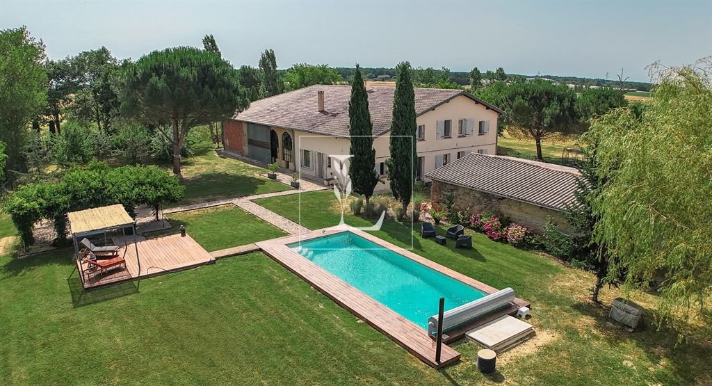 Maison à vendre, 221m², La Ville-Dieu-du-Temple