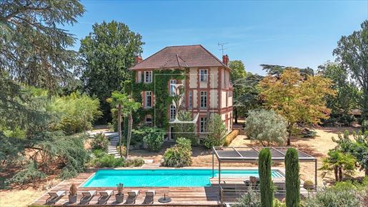 Maison 10 pièces 403 m² · à Montbeton · 403 m² · 950 000 €
