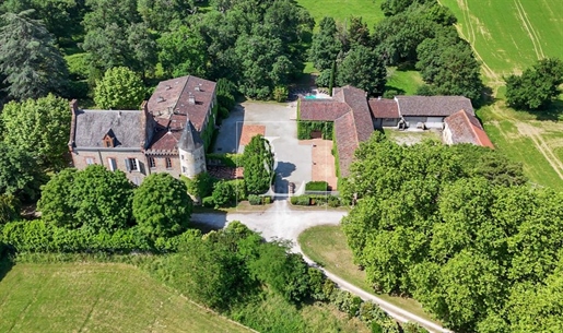 Toulouse Sud Est, Chateau Patrimonial - Domaine Evenementiel · à Caraman · 2 290 000 €