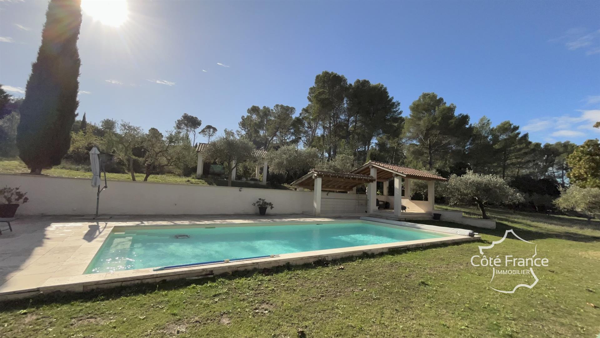 Maison à vendre, 145m², Eyragues