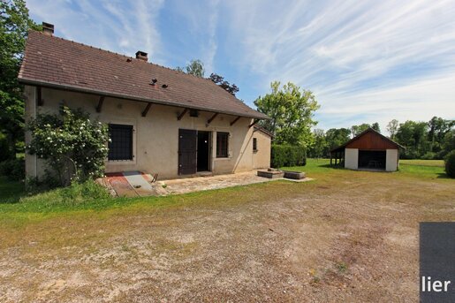 Maison 7 pièces 147 m² · à Chaussin · 147 m² · 288 000 €