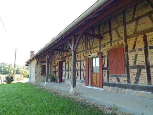 Maison 7 pièces 102 m² · à Bletterans · 102 m² · 140 000 €